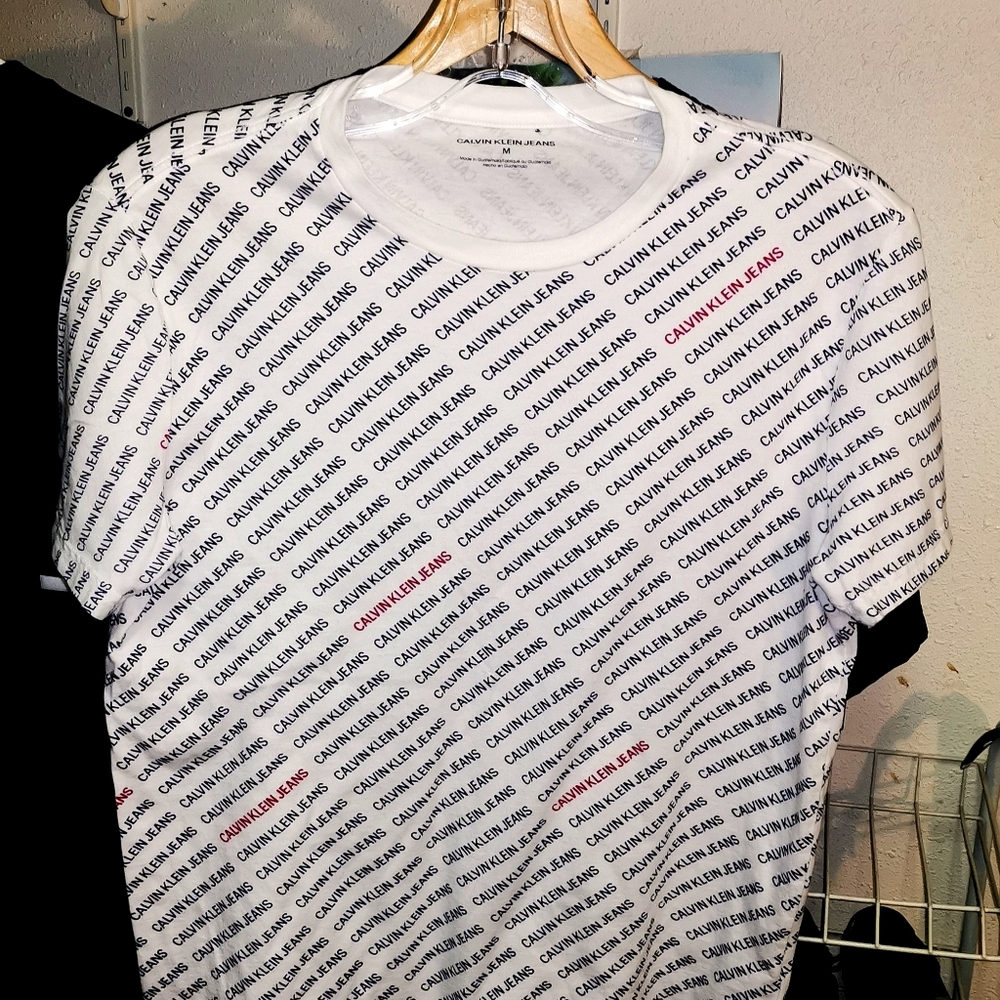 Calvin Klein t-shirt. Logo print